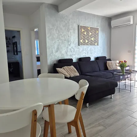 Portabella Novigrad شقة